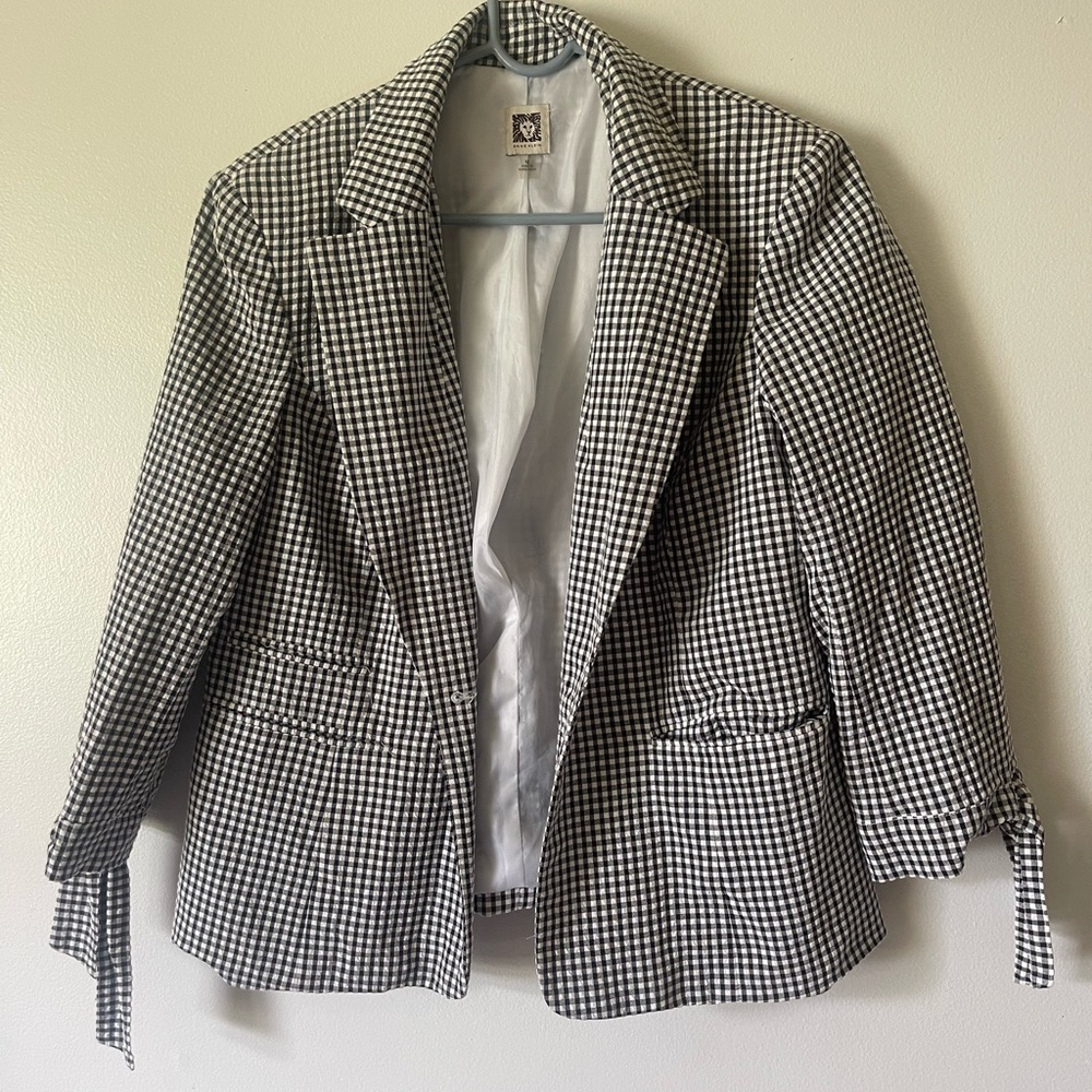Anne Klein Blazer with sleeve tie detail— Size Medium